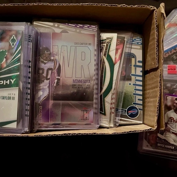 Large Sports Card Collection - Picture 2 of 16